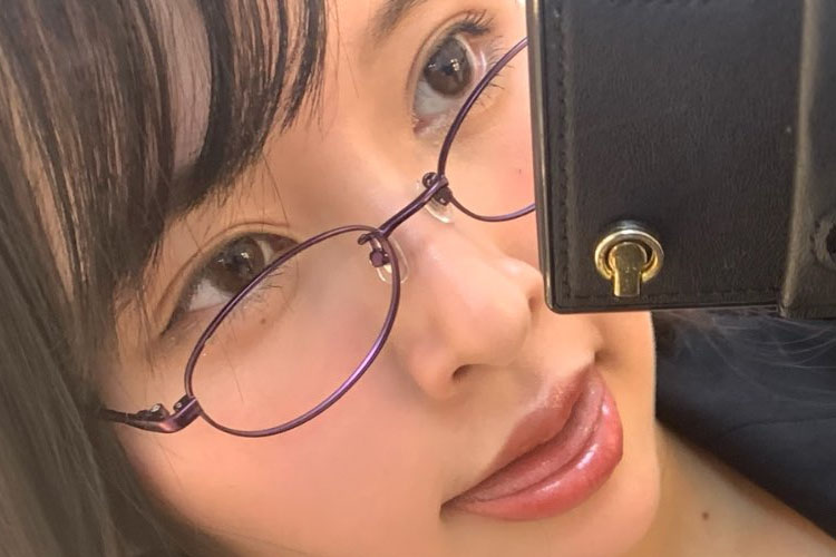 橋本ひかり、なぜか毎日下着の報告をする同僚の画像1