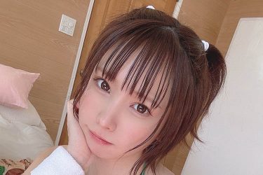 えなこ、むぎゅっとバランスボール