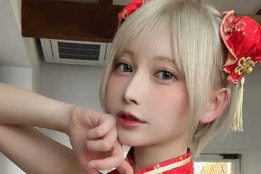 篠崎こころ、次元の壁を越えるチャイナコス