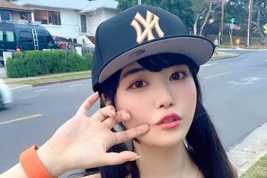 東雲うみ、大リーグ級の圧巻美ボディ