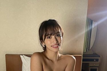 高梨瑞樹、輝く笑顔とむっちり柔ボディ