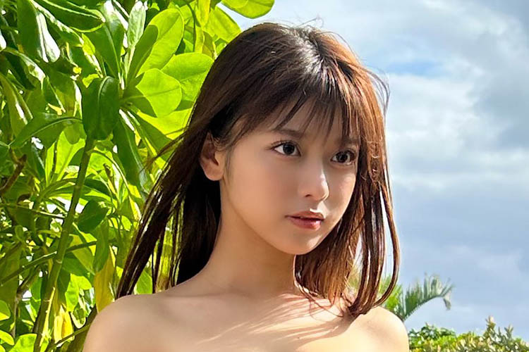 まるぴ、ピンク水着で開放的に美ボディアピールの画像1