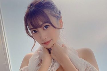 樹智子、ノーブラ風ファーのバースデーパイ