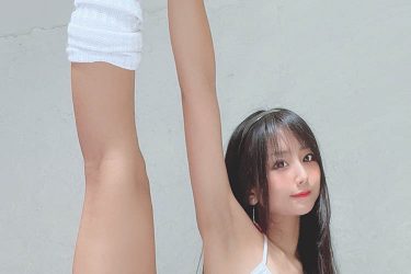 柳丸、ハードでルーズな180度開脚