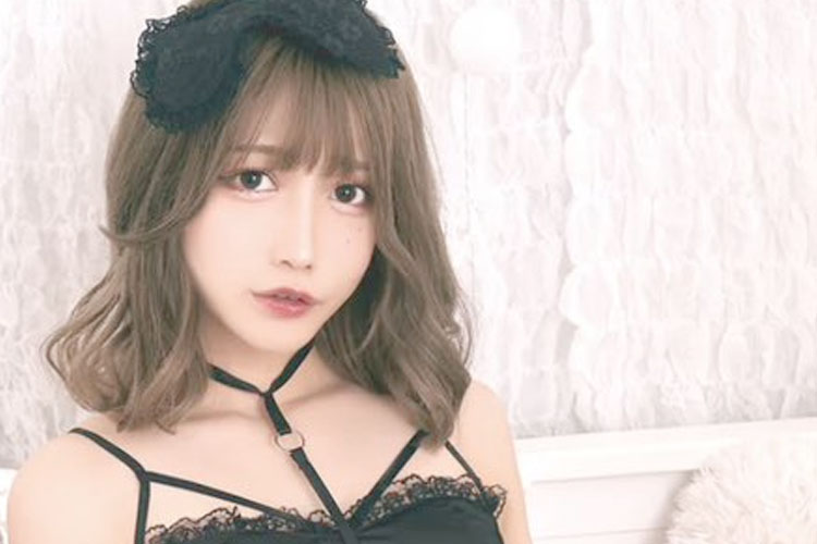 篠原みなみ、困り顔で魔性の挑発の画像1