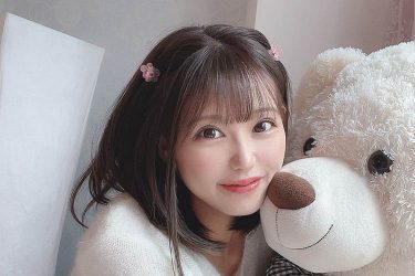 篠原冴美、甘々なパンチラショットでファン悩殺