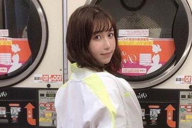 「尻神様」柚乃花、肉感ビッグヒップを何気に大胆露出