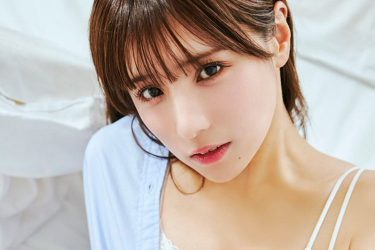 夏本あさみ、はだけランジェリーで写真集告知