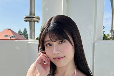 ちとせよしの、青空の下の色気爆発バスト