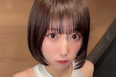 雪野まゆき、スポーティハイレグの美ボディ