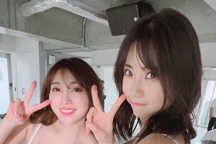 鈴木ふみ奈&森咲智美、美貌とダイナマイトボディ競演の画像1