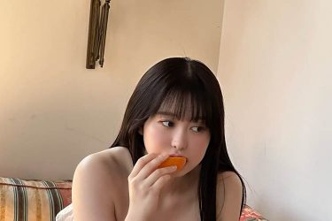 伊藤しずな、甘々なシチュの肉感ボディ