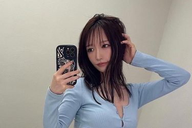 清水あいり、チラリズム美バスト2連発