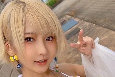 火将ロシエル、スレンダー二次元ボディのセルフィ