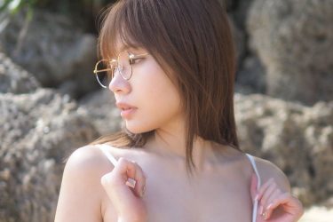 白川のぞみ、まじめ娘の屋外露出…白ブラで誘惑