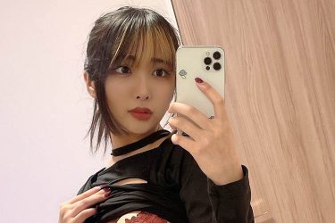 yunocy、透けランジェリーの贈り物にファン歓喜