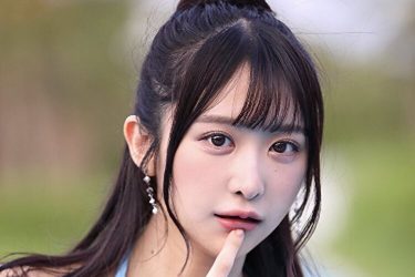 真島なおみ、欲しがり彼女の色っぽ美谷間