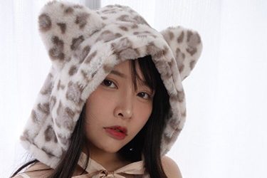 橋本ひかり、豹柄ファービキニのむっちりボディ