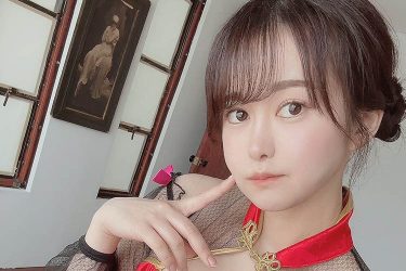 伊藤しずな、キワどすぎるチャイナドレス姿