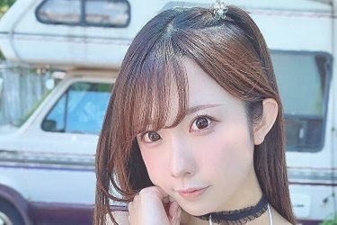 大河もも、レースビキニのやわふわバスト