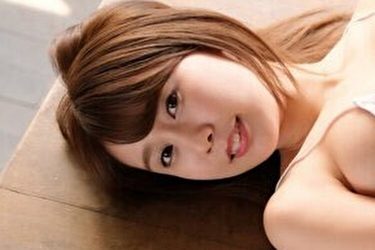 相原美咲、胸キュンな仰向けボンキュッボン