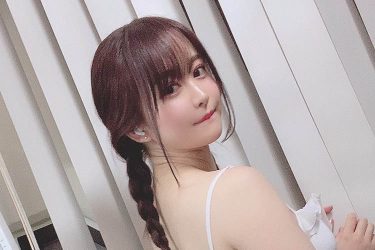 伊藤しずな、白網タイツでムチッと美ヒップ