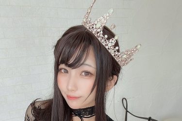 望月もち子、黒透け美ボディの誘惑