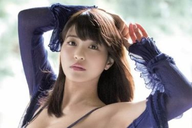 岸明日香、美貌とボン・キュ・ボンの神スタイル