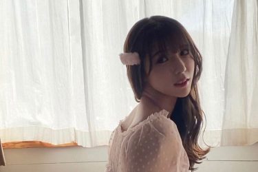 夏本あさみ、見返り美女の完熟桃ヒップ