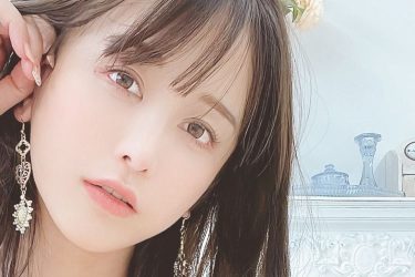 いくみ、脱ぎかけの美学