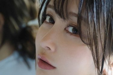 いくみ、真っ白な誘惑ボディ