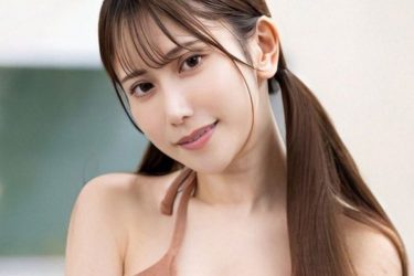 名取くるみ、ふっくら谷間と美脚