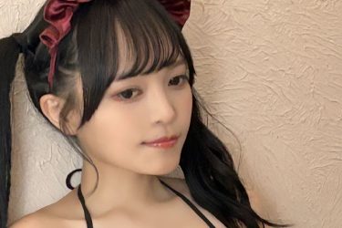 つづく、黒ビキニメイドの艶姿