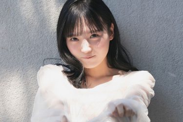 由良ゆらデジタル写真集『ただいま、おかえり』未公開カット公開