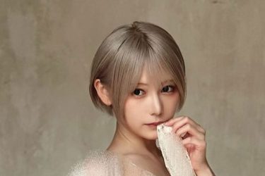 篠崎こころの絵画的美ボディ