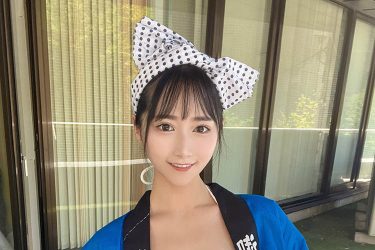 川瀬もえ、夏祭り美女のホットな谷間