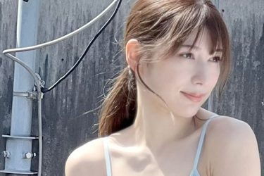 雪平莉左、神がかり究極ビジュアル