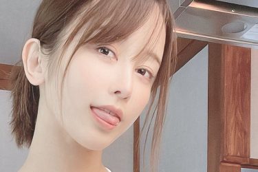 いくみ、丸見えのデンジャラス短パン