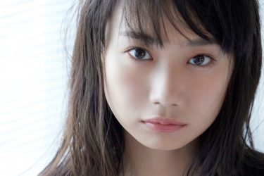 相沢菜々子、無造作な手ブラにザワつく