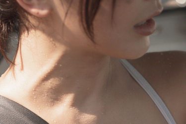 いくみ、クールでホットな軽トラの汗だく美女