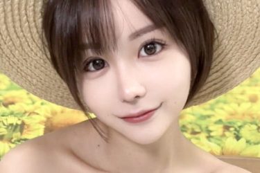 麦わらのパピコ、こぼれ美バスト