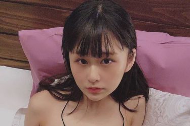 陽咲りゆ、極小ゆるビキニの誘惑