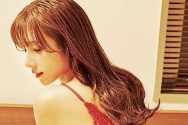 夏本あさみ、真夏の夜の誘惑ヒップ