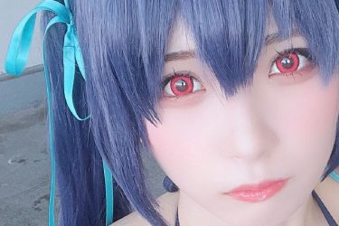 紅羽りお、鮮烈のハイビジュアルコスプレ