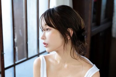 いくみ、ゆるゆるタンクトップの美女