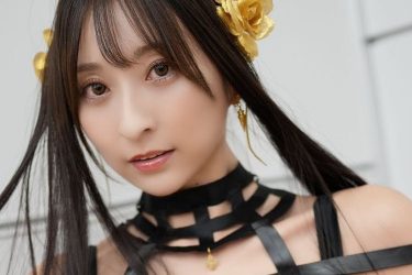 緒方咲、激アツSPY×FAMILYコス