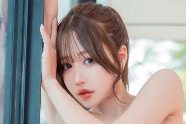 白田まい、ビジュ爆発のランジェリーショット