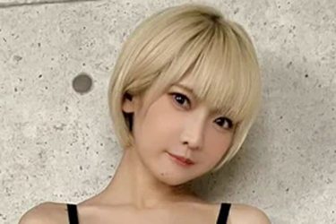 火将ロシエル、下着とルーズソックスのギャップ萌え