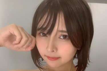橋本ひかり、眼帯ビキニの甘々な誘惑