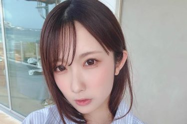 大河もも、妄想ふくらむ胸元チラリ